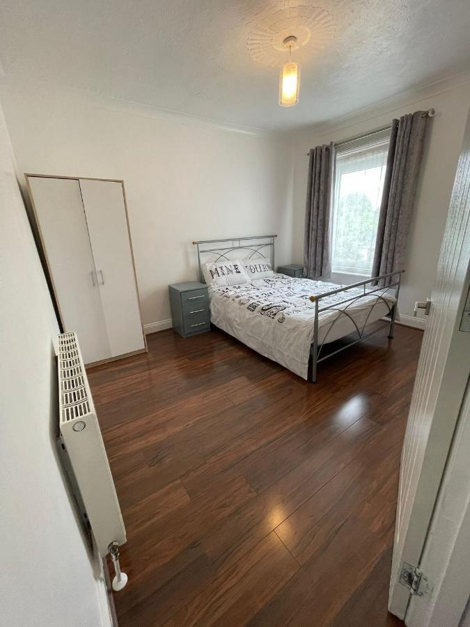 4 Bedroom House 10 Mins Walk To The Beach And Less Than A Mile From Bournemouth Main Station Exterior foto